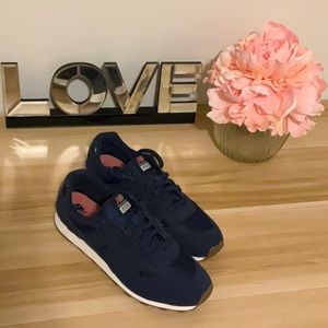 New Balance size 10 🚨NEW